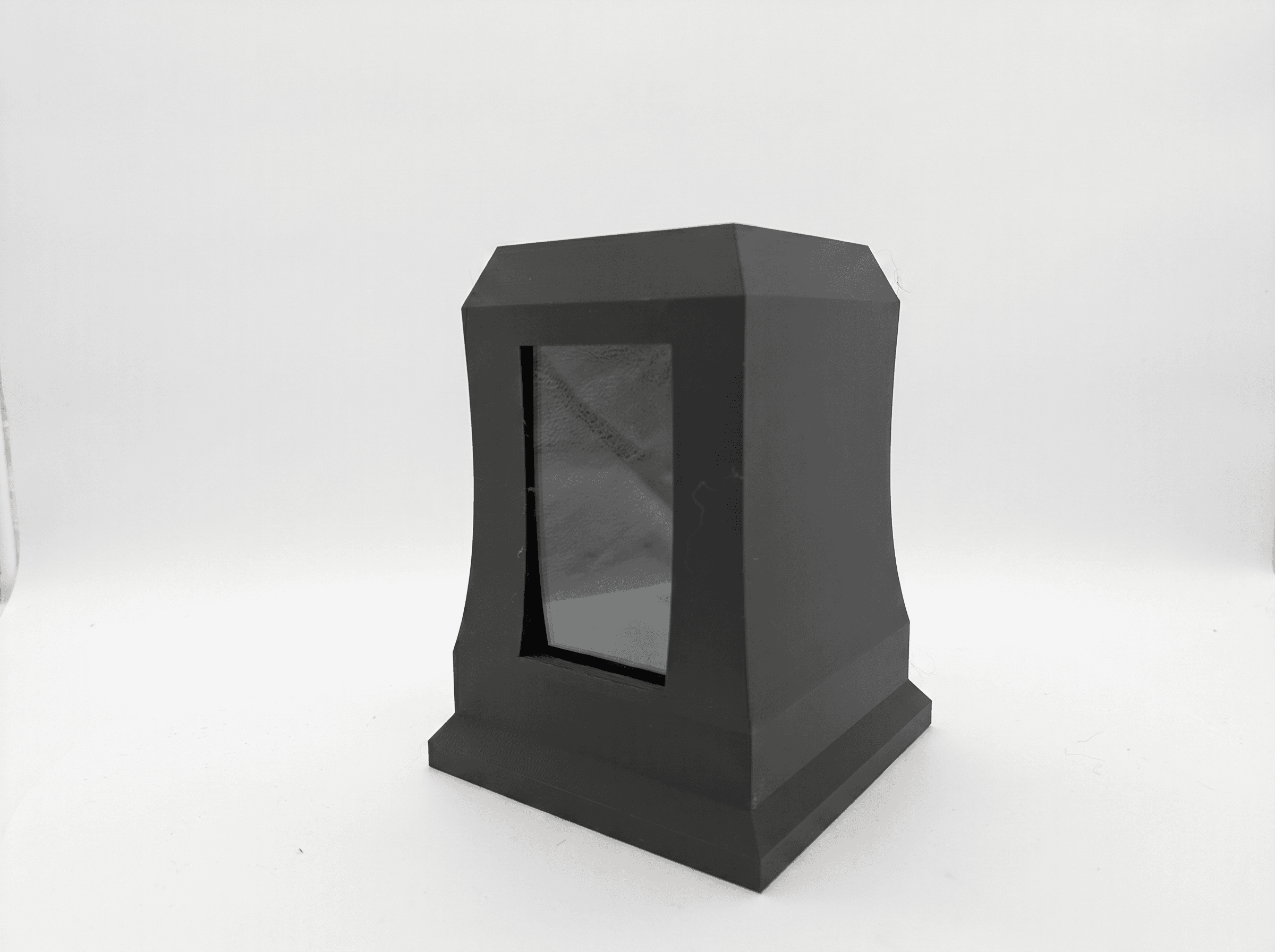 Smart Display Stand: Production-Grade FDM in PET-CF, No Tooling Required